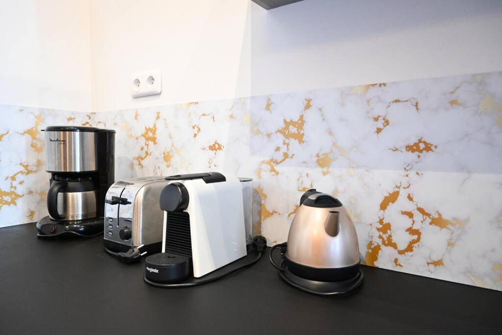 Le Bobo - Vieux-Port Apartment Марсилия Екстериор снимка